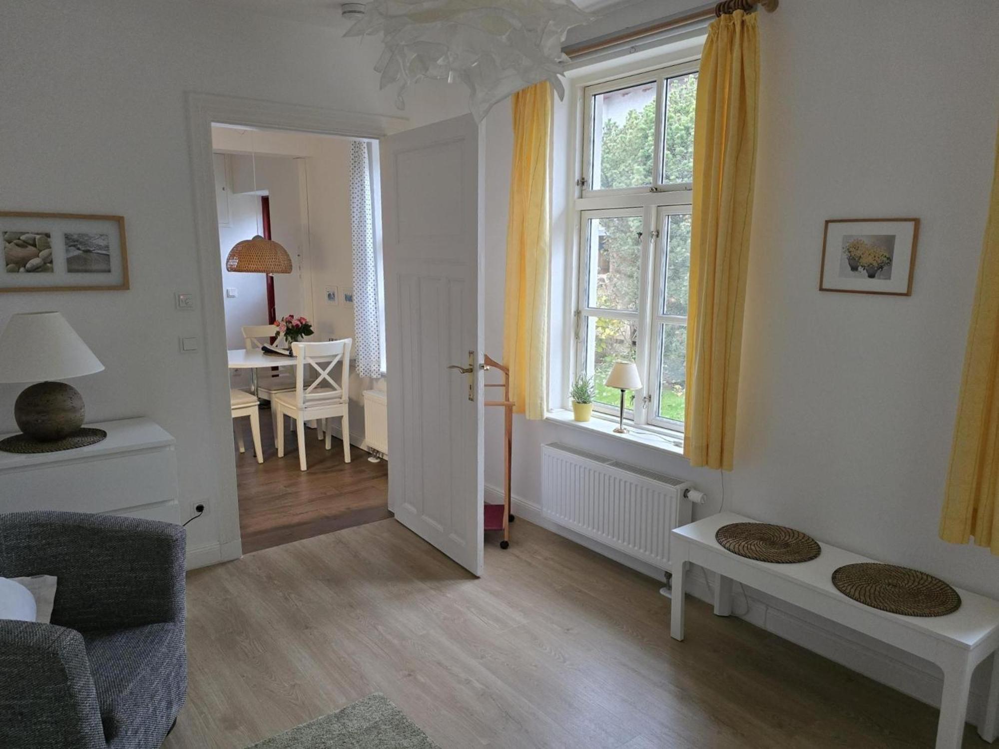 Ferienwohnung Hofidyll - Warnemuende Rostock Exterior foto